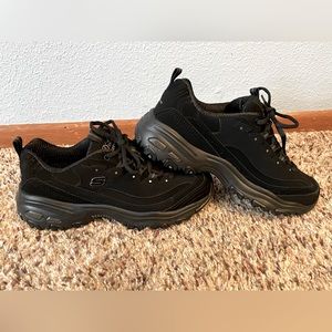 Brand new women’s sketchers shoes size 7.5